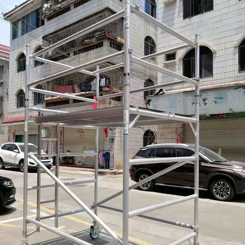 El fabricante de China proporciona una torre de andamio móvil de aluminio de montaje directamente rápido